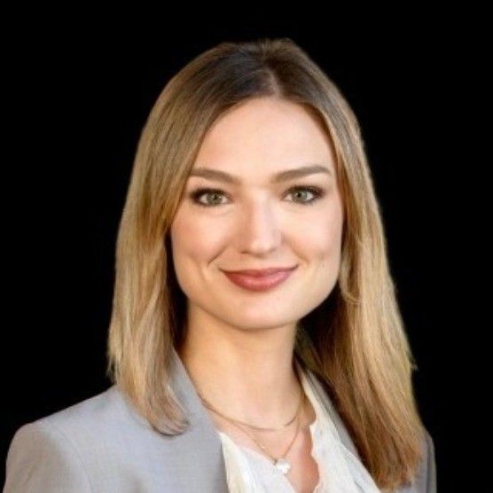 Stephanie Grayson