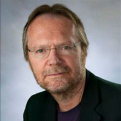 James D Lechleiter