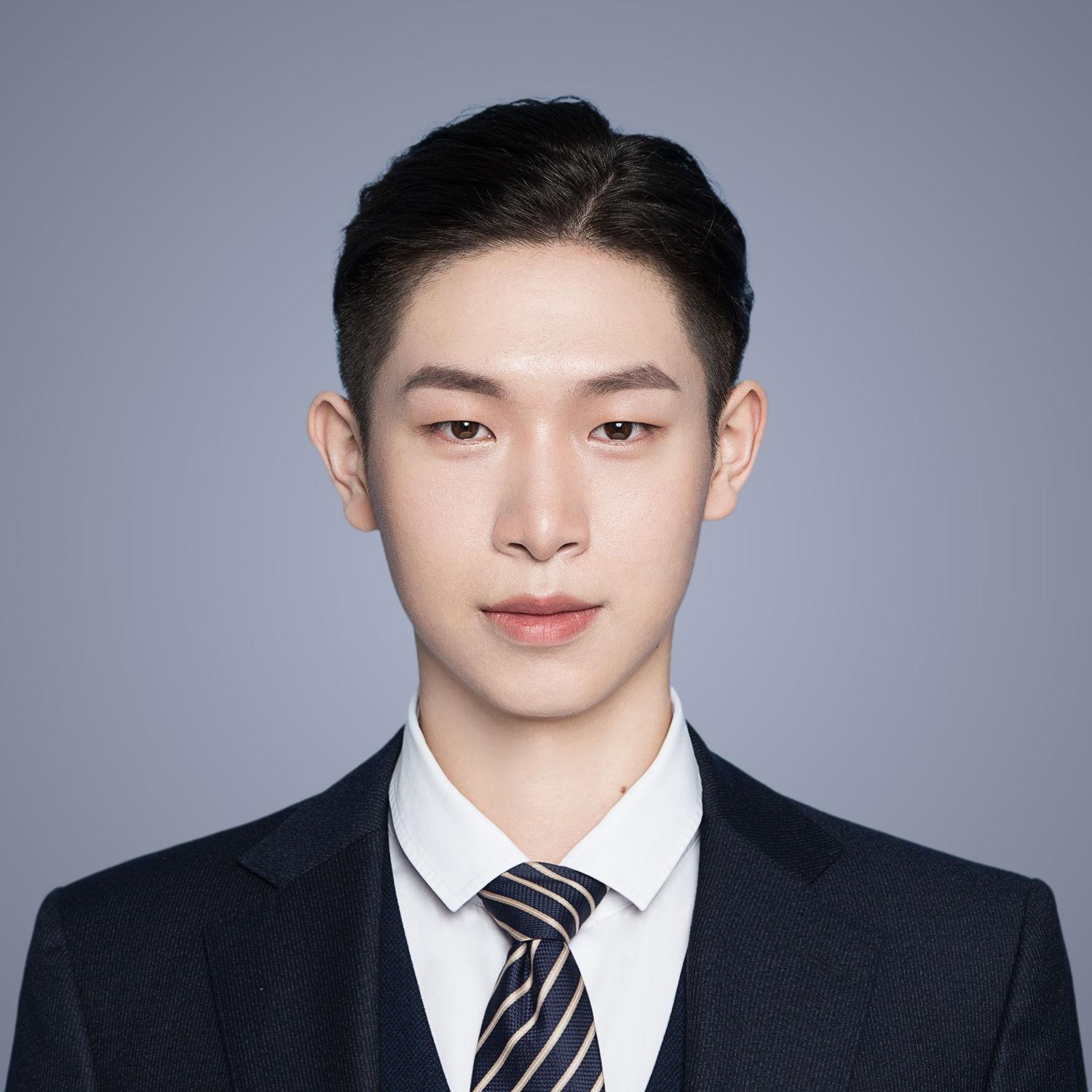 Daniel Zou